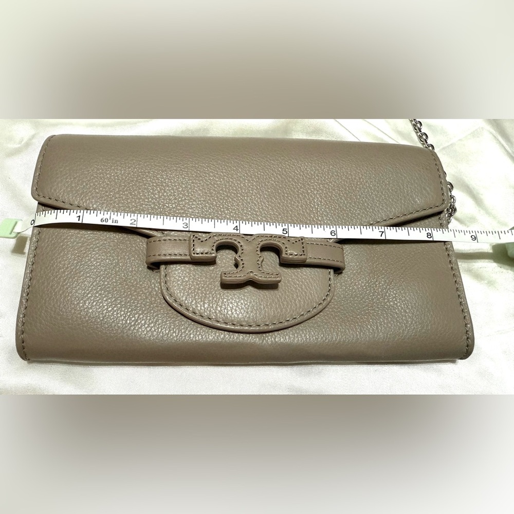 Tory burch- chain wallett